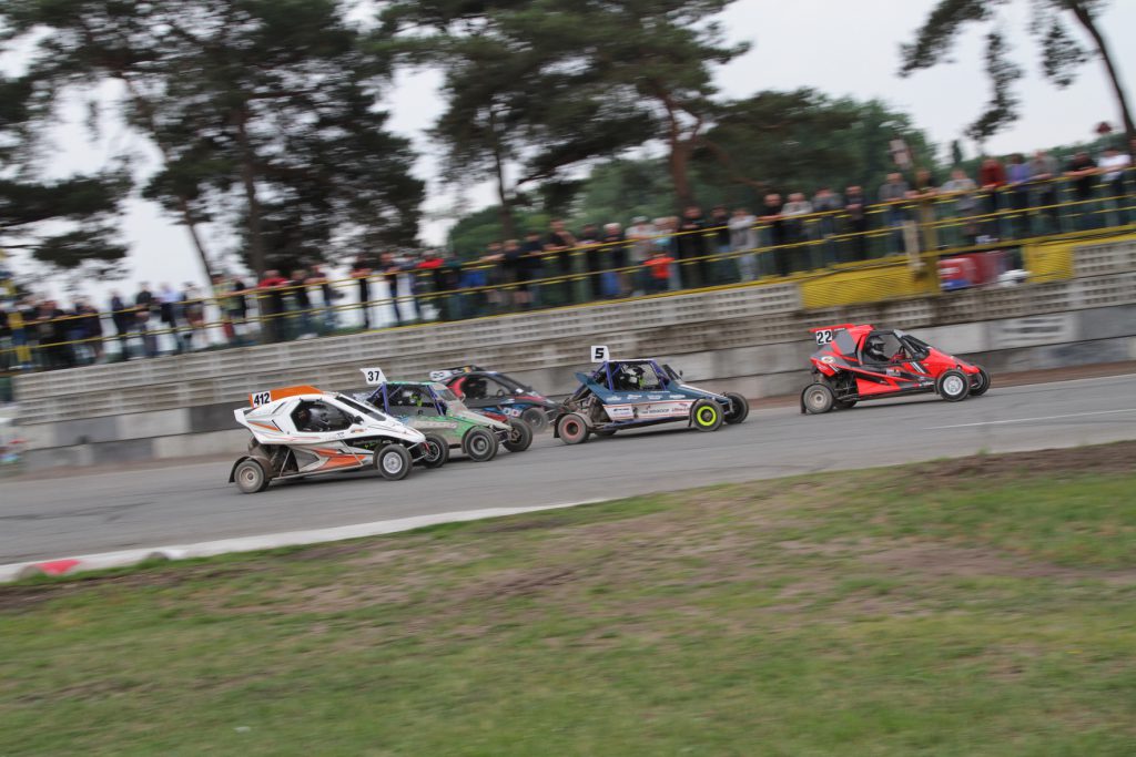 Derde manche van BK rallycross valt in water