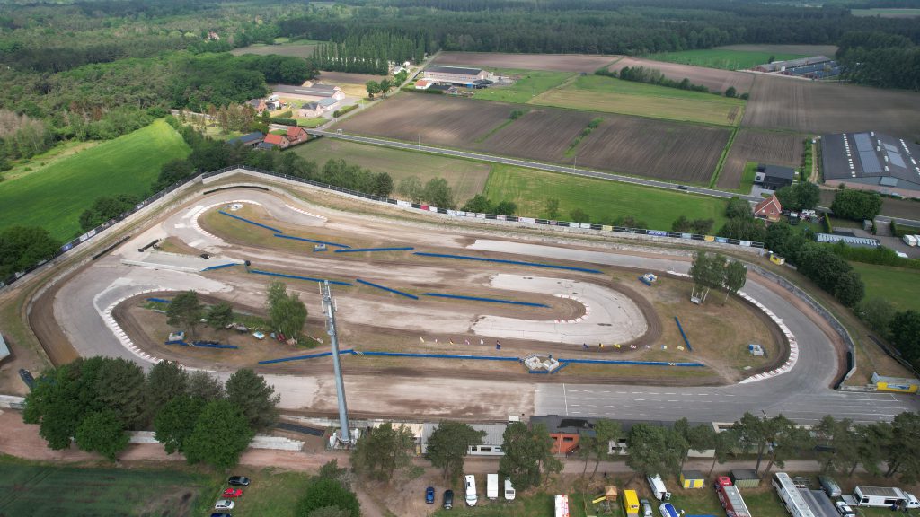 Een vliegende ronde op het Glosso circuit !